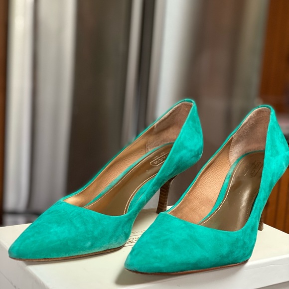 Brand: Coach Model: Zoee Suede Color: Emerald Size: 8.5 - Picture 1 of 8